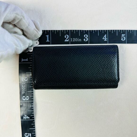 LOUIS VUITTON Black Leather Tri-fold Key Holder Case Wallet - Picture 11 of 11